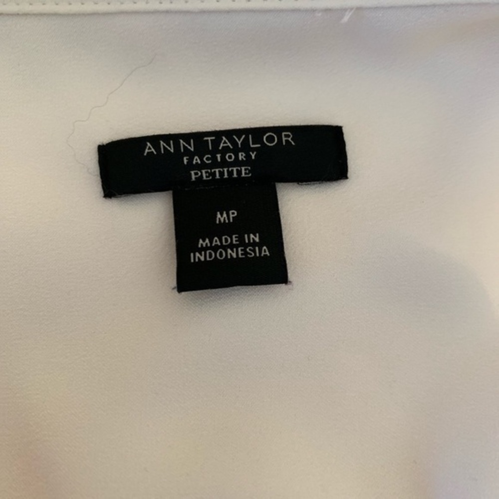 Ann Taylor Factory Long Sleeve Cream Top - Picture 4 of 4